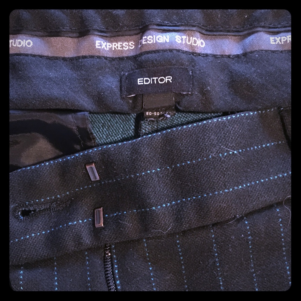Express editor 2, black with blue pinstripes